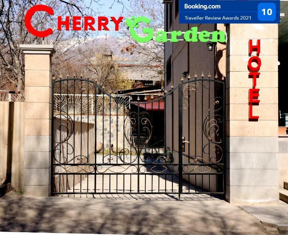 Cherry Garden Boutique Hotel Yeghegnadzor Zewnętrze zdjęcie