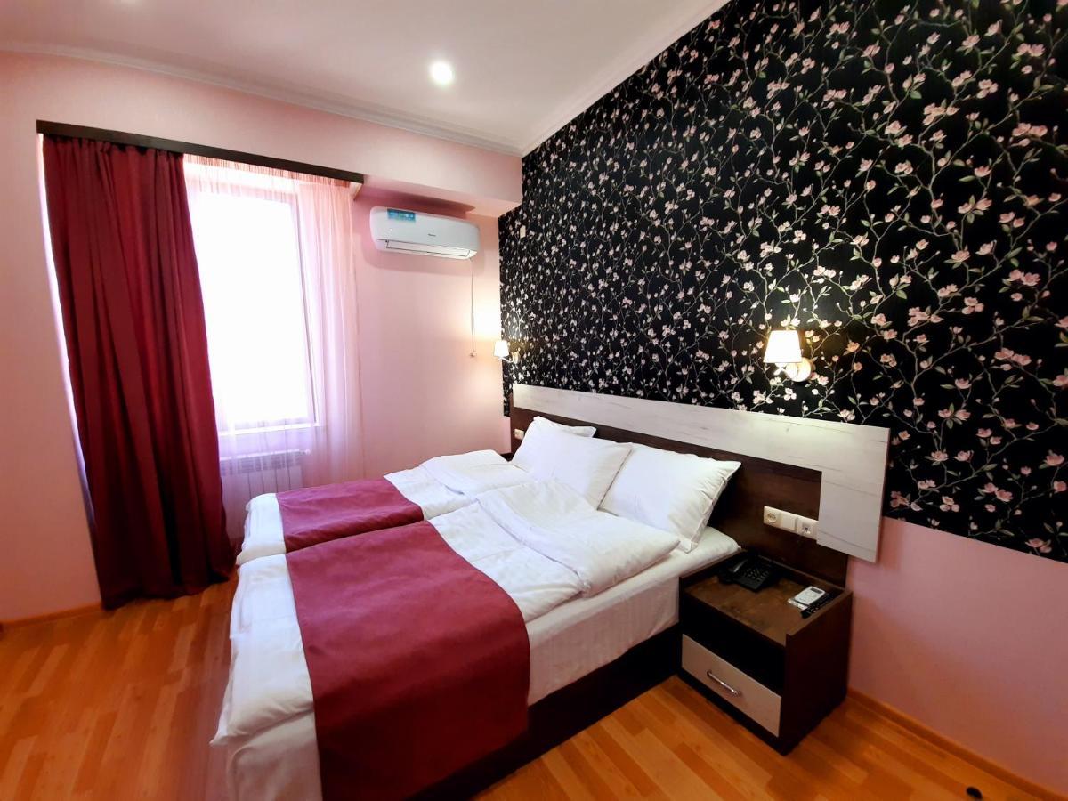 Cherry Garden Boutique Hotel Yeghegnadzor Zewnętrze zdjęcie